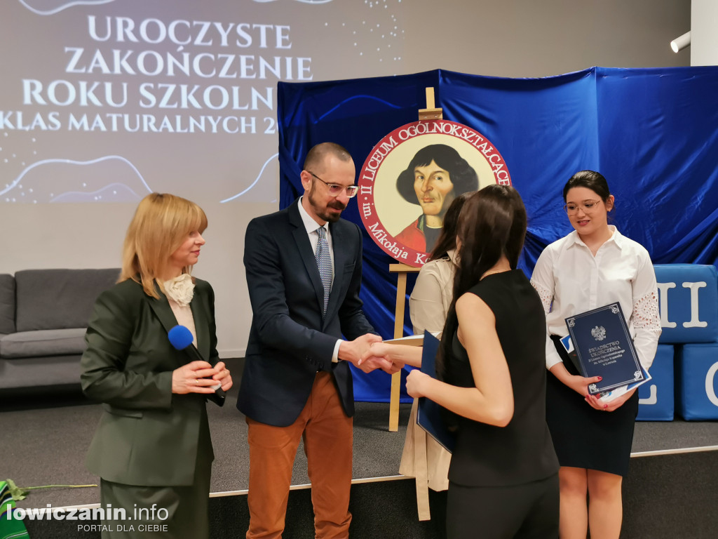 Pożegnanie maturzystów w II LO w Łowiczu