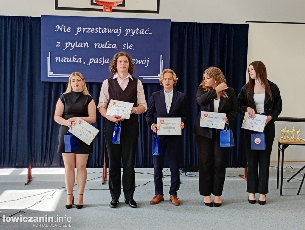 Zakończenie roku maturzystów w I LO w GŁownie