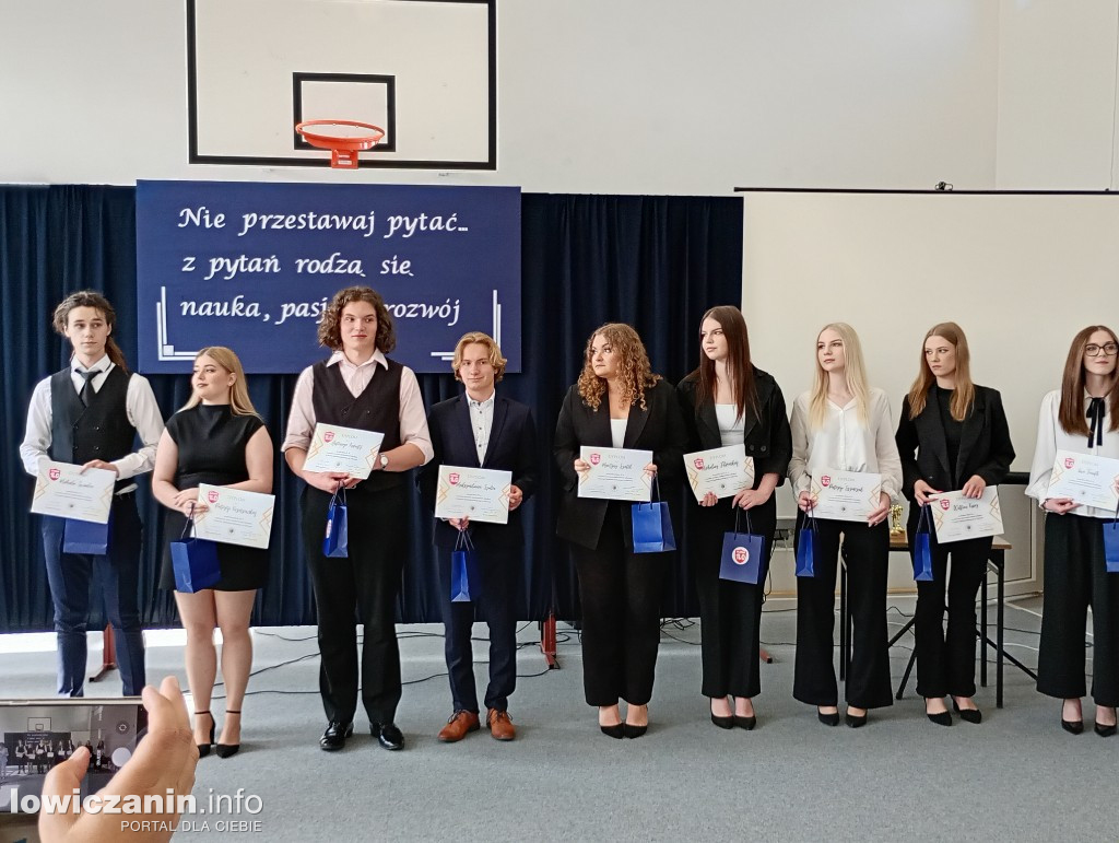Zakończenie roku maturzystów w I LO w GŁownie