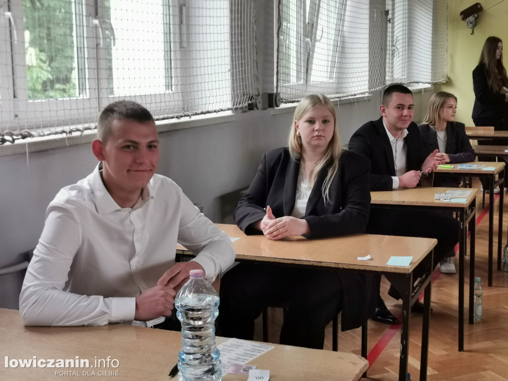 Matura w łowickim Ekonomiku już rozpoczęta