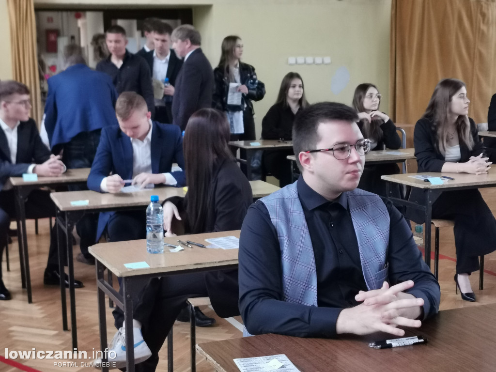 Matura w łowickim Ekonomiku już rozpoczęta