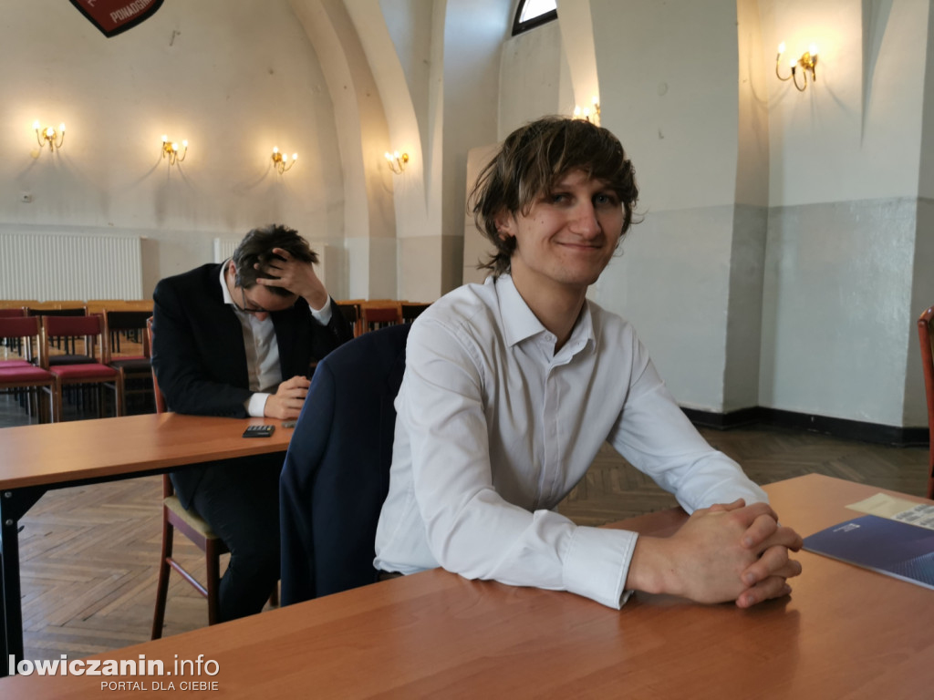 Maturzyści z ZST nr 1 w Łowiczu przed egzaminem z matematyki
