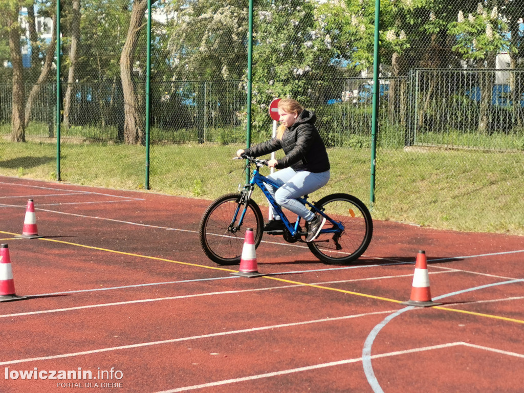 Egzamin na kartę rowerową w SP 1 w Łowiczu