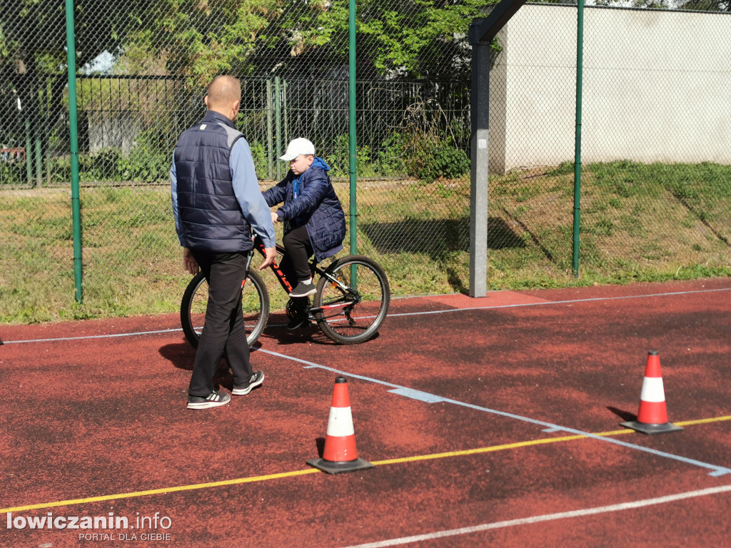 Egzamin na kartę rowerową w SP 1 w Łowiczu