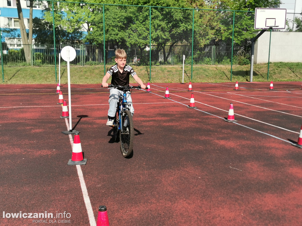Egzamin na kartę rowerową w SP 1 w Łowiczu