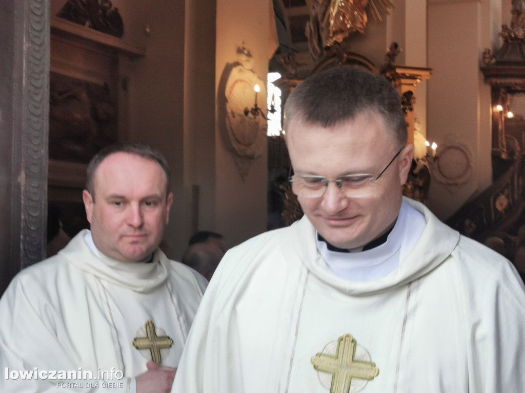 Pierwsza Komunia św. w katedrze w Łowiczu [FOTO]