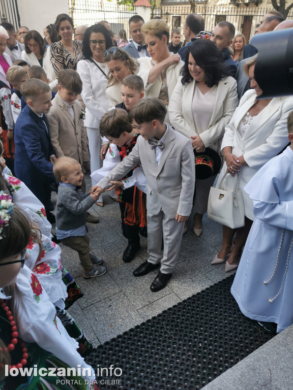 Pierwsza Komunia św. w katedrze w Łowiczu [FOTO]