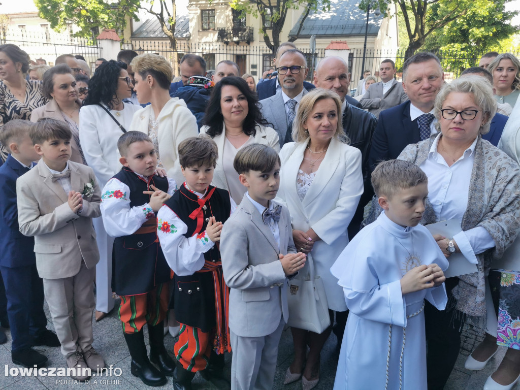 Pierwsza Komunia św. w katedrze w Łowiczu [FOTO]