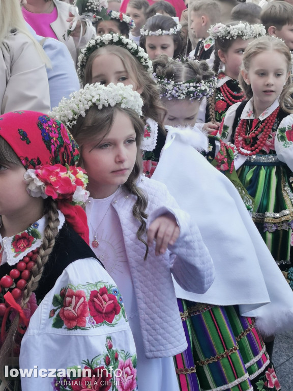 Pierwsza Komunia św. w katedrze w Łowiczu [FOTO]