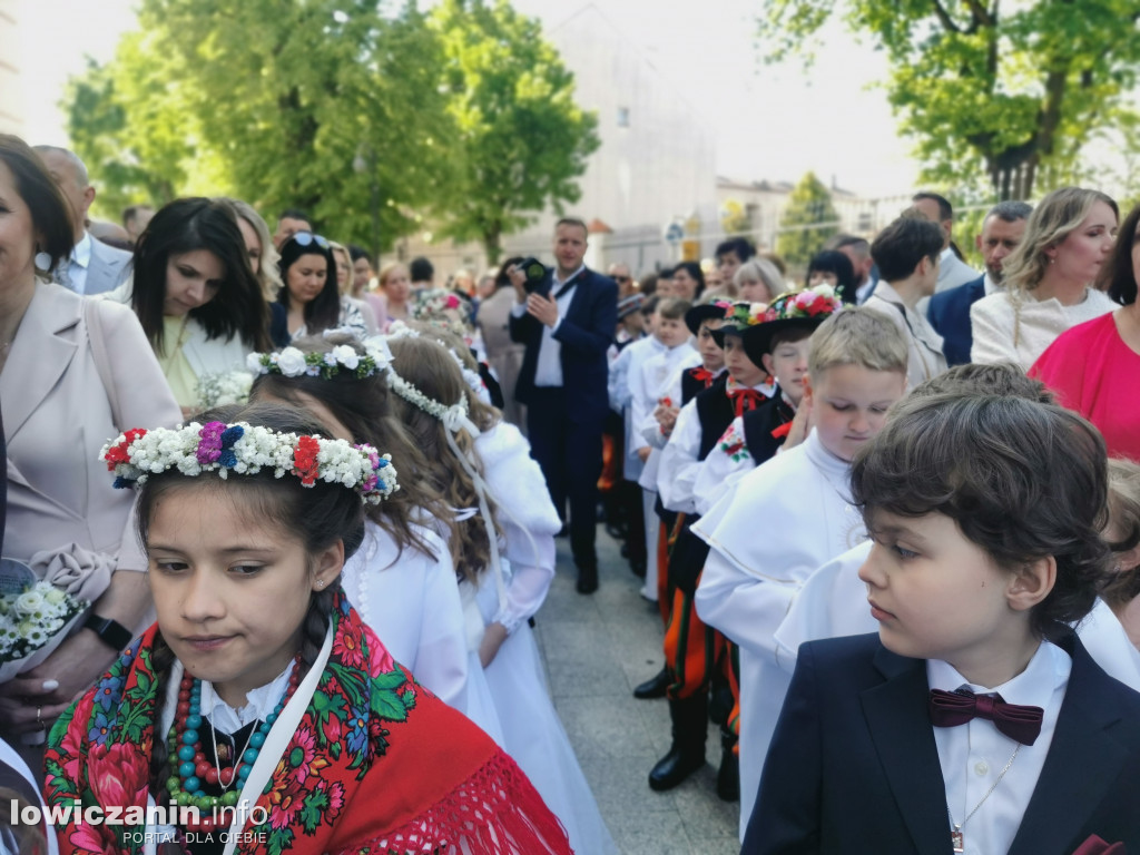 Pierwsza Komunia św. w katedrze w Łowiczu [FOTO]