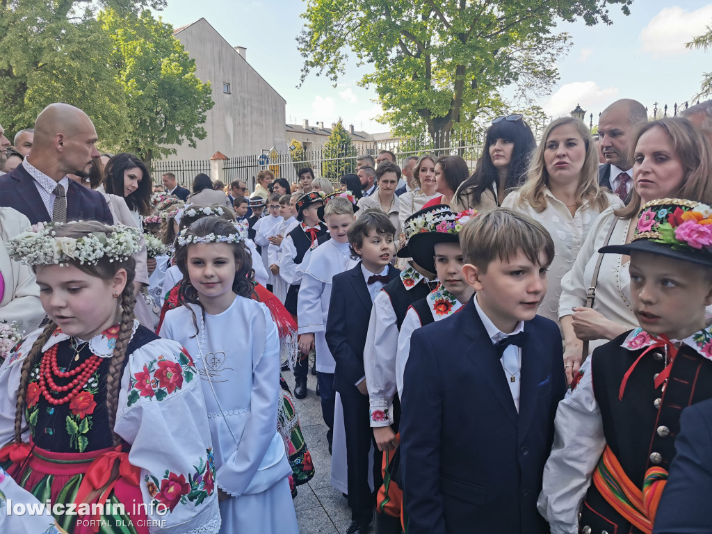 Pierwsza Komunia św. w katedrze w Łowiczu [FOTO]