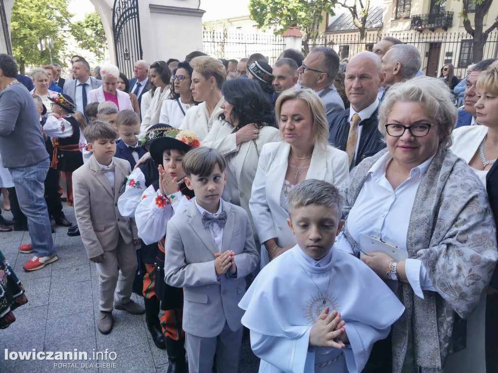 Pierwsza Komunia św. w katedrze w Łowiczu [FOTO]