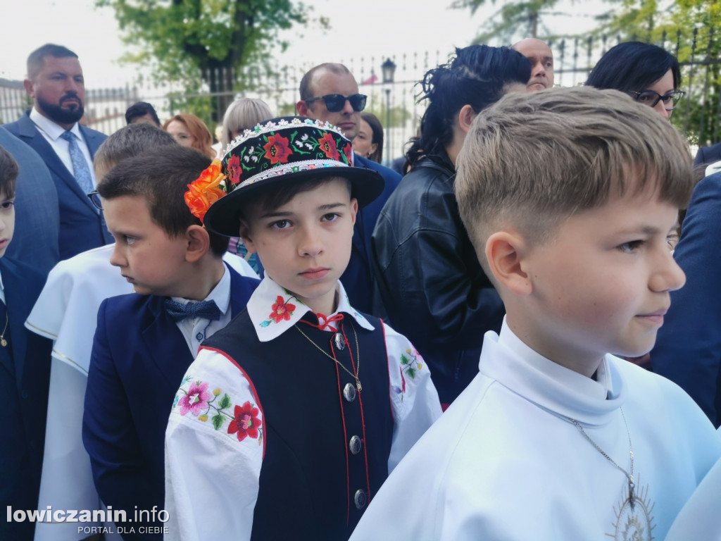 Pierwsza Komunia św. w katedrze w Łowiczu [FOTO]