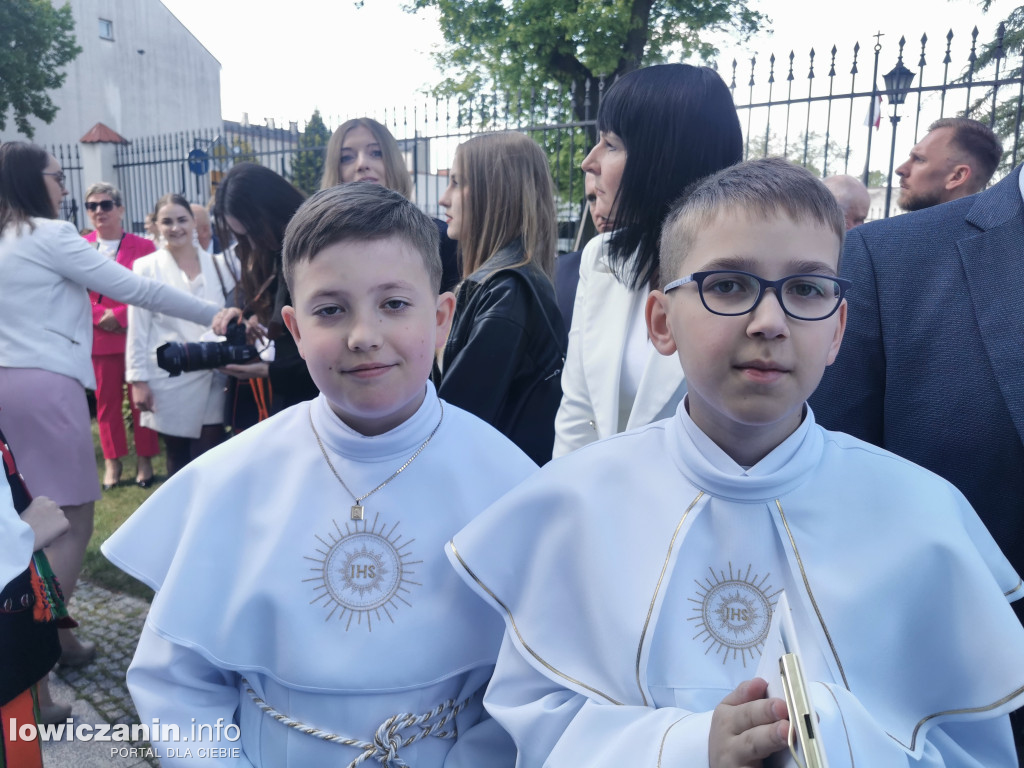 Pierwsza Komunia św. w katedrze w Łowiczu [FOTO]