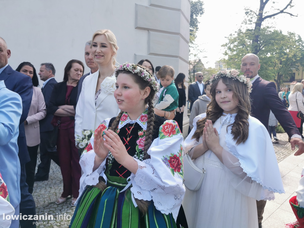 Pierwsza Komunia św. w katedrze w Łowiczu [FOTO]