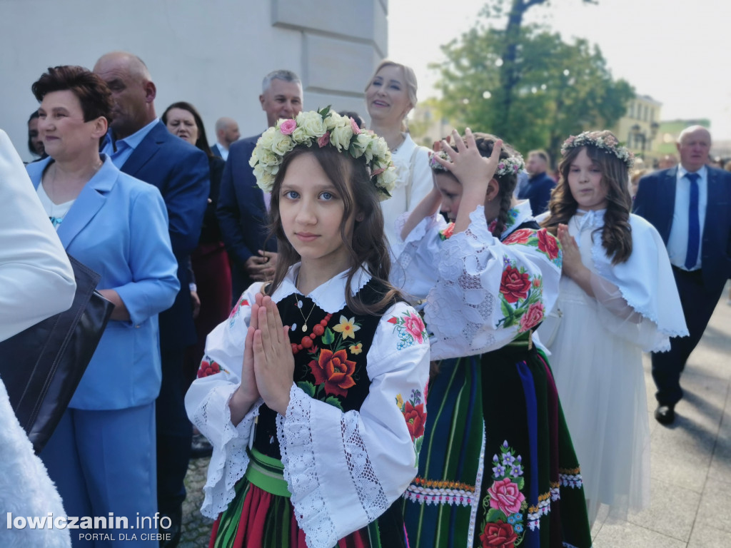 Pierwsza Komunia św. w katedrze w Łowiczu [FOTO]