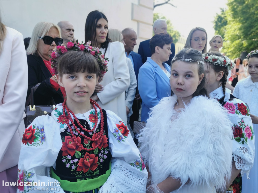 Pierwsza Komunia św. w katedrze w Łowiczu [FOTO]