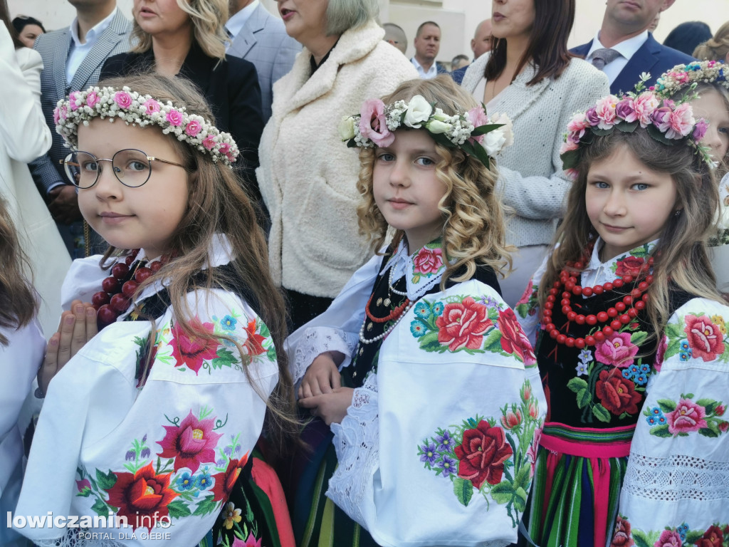 Pierwsza Komunia św. w katedrze w Łowiczu [FOTO]