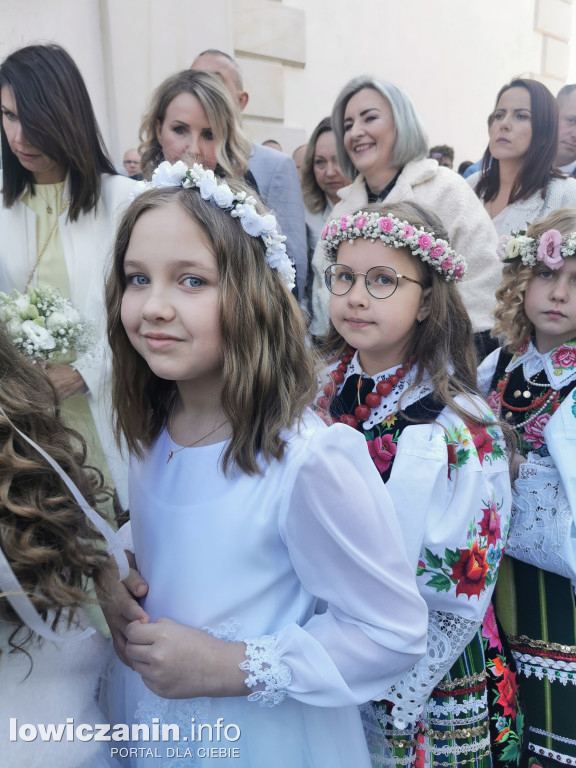 Pierwsza Komunia św. w katedrze w Łowiczu [FOTO]