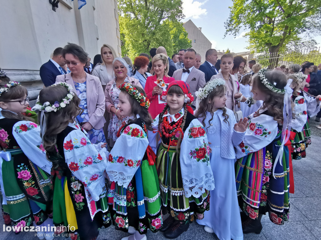 Pierwsza Komunia św. w katedrze w Łowiczu [FOTO]