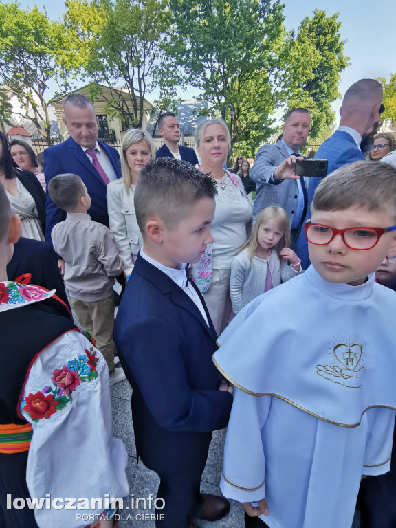 Pierwsza Komunia św. w katedrze w Łowiczu [FOTO]