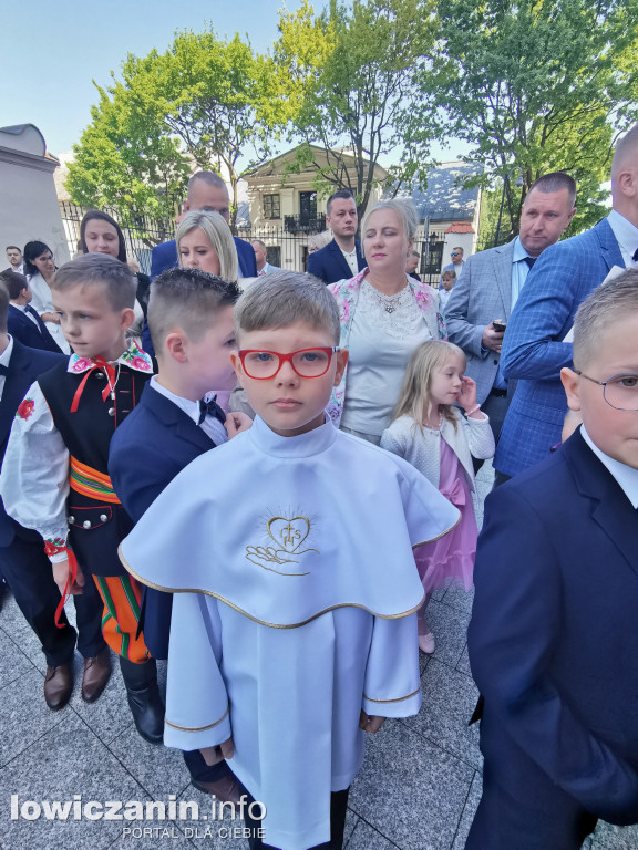 Pierwsza Komunia św. w katedrze w Łowiczu [FOTO]