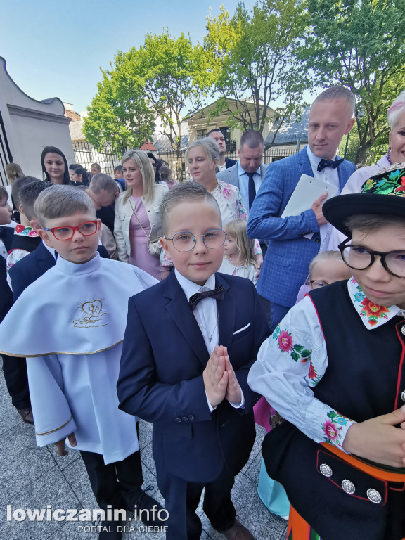 Pierwsza Komunia św. w katedrze w Łowiczu [FOTO]