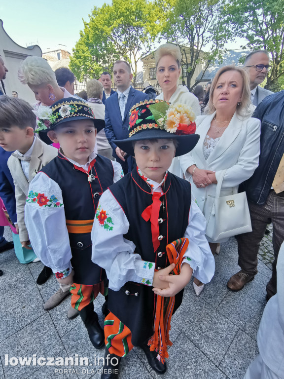 Pierwsza Komunia św. w katedrze w Łowiczu [FOTO]