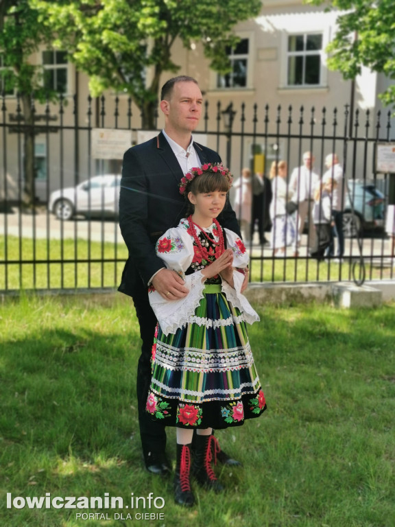 Pierwsza Komunia św. w katedrze w Łowiczu [FOTO]
