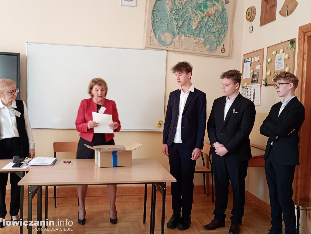 Egzamin 8 klas w SP nr 2 w Łowiczu