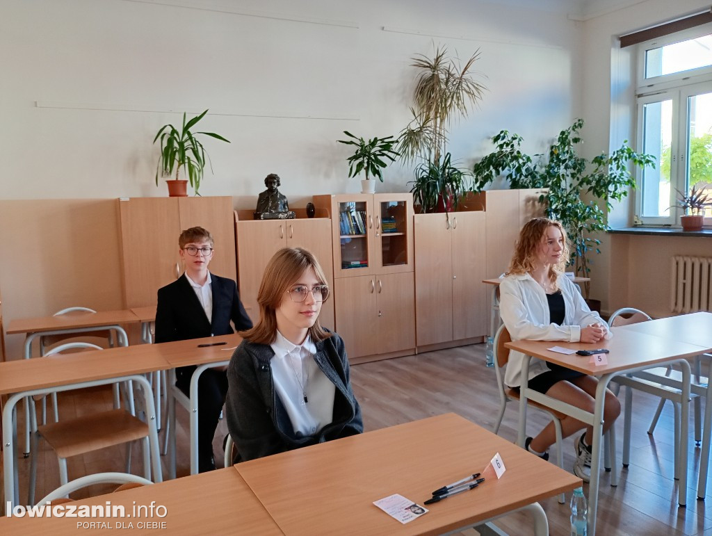 Egzamin 8 klas w SP nr 2 w Łowiczu