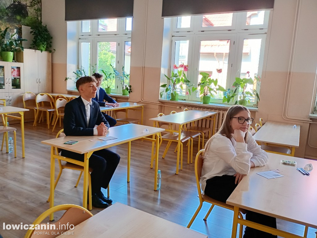 Egzamin 8 klas w SP nr 2 w Łowiczu