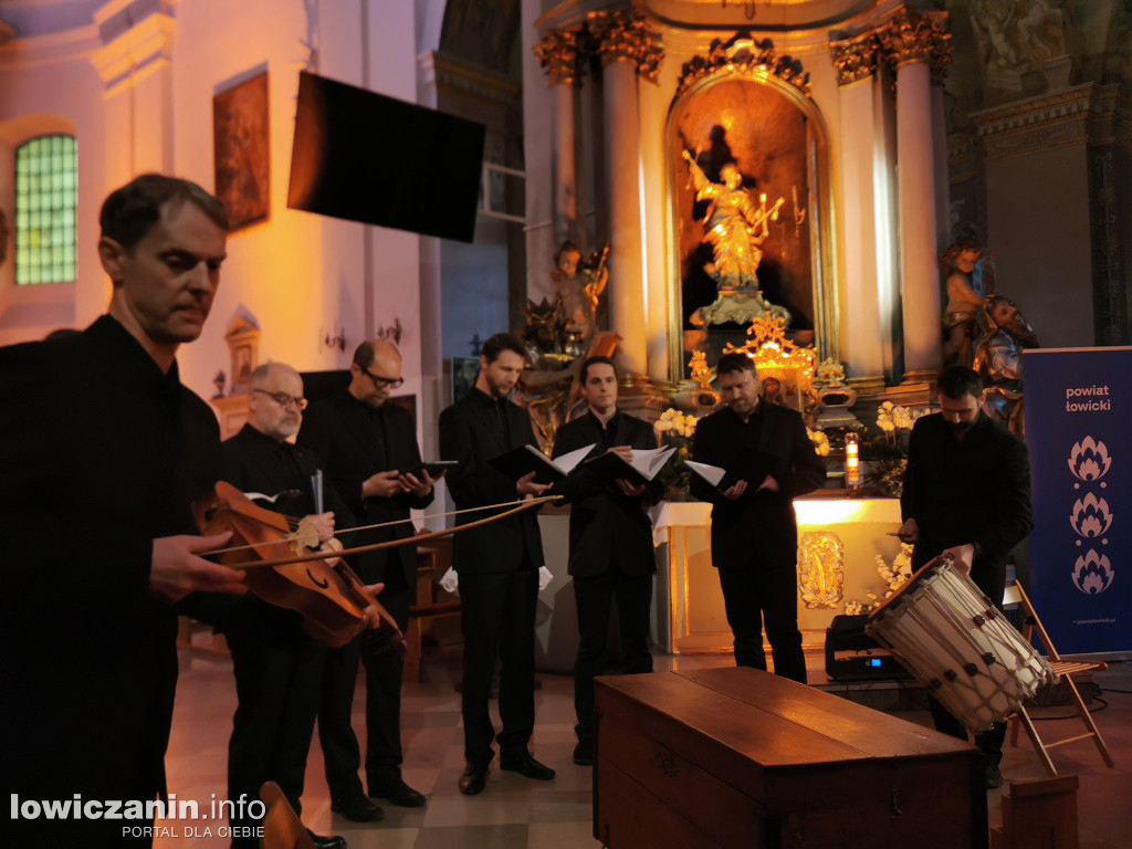 Koncert zespołu Jerycho w kościele pijarów w Łowiczu