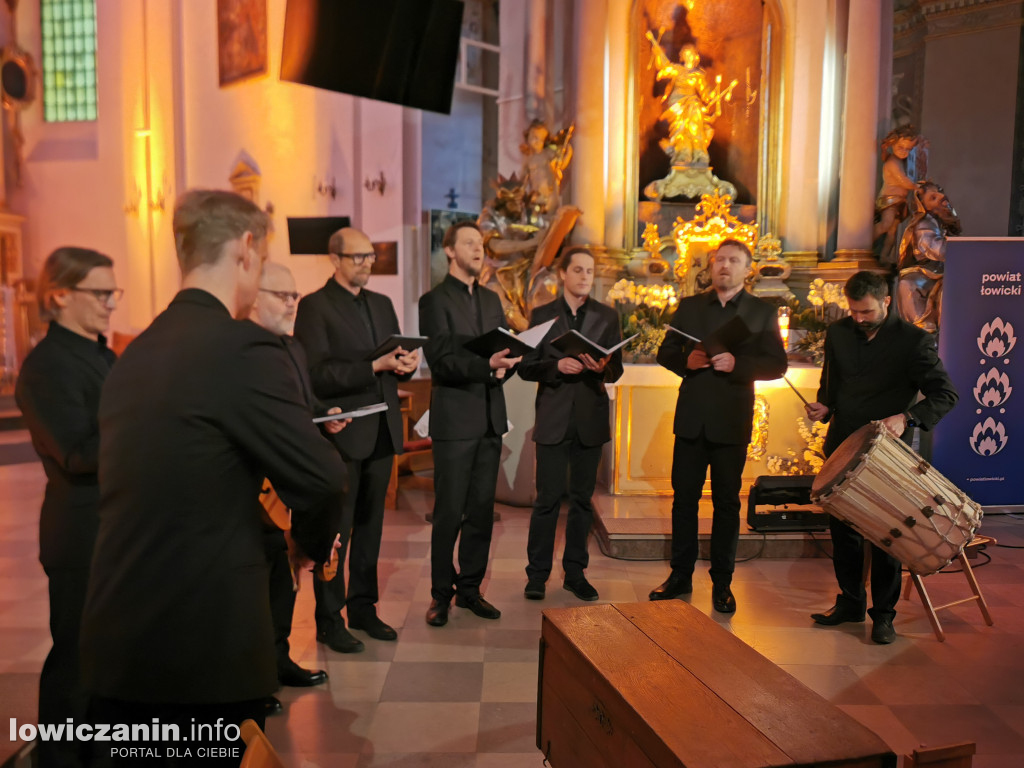 Koncert zespołu Jerycho w kościele pijarów w Łowiczu