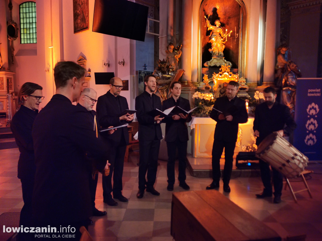 Koncert zespołu Jerycho w kościele pijarów w Łowiczu