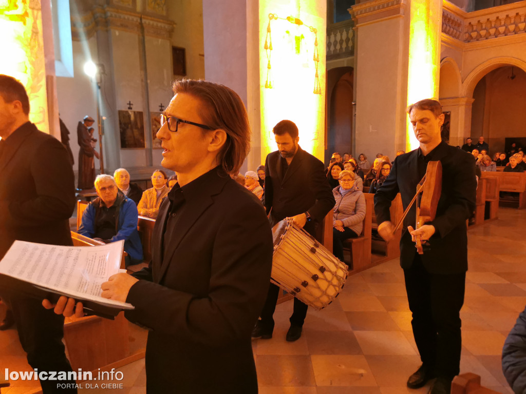Koncert zespołu Jerycho w kościele pijarów w Łowiczu