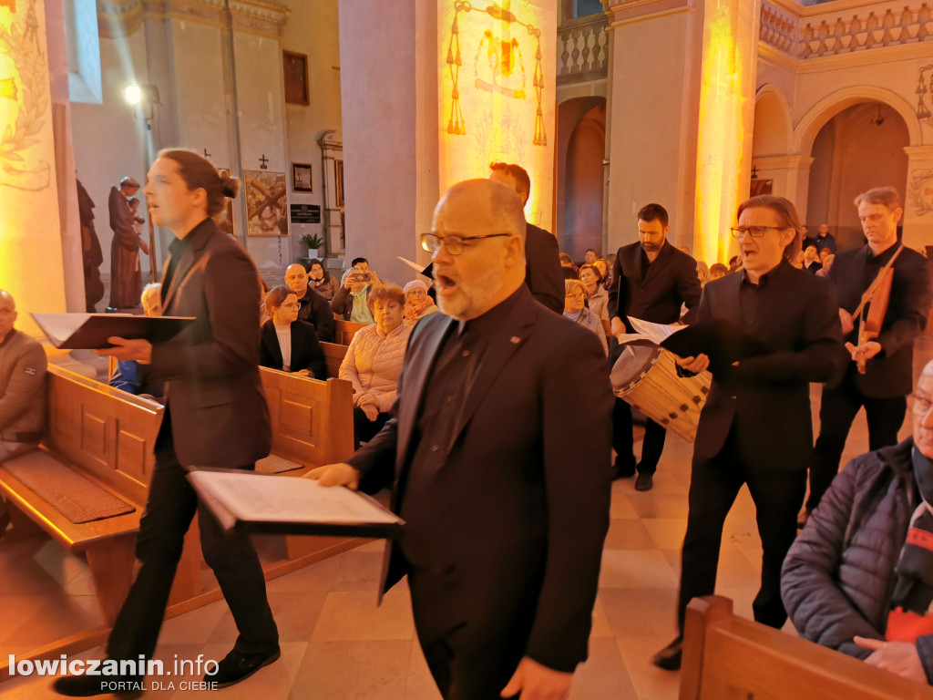 Koncert zespołu Jerycho w kościele pijarów w Łowiczu