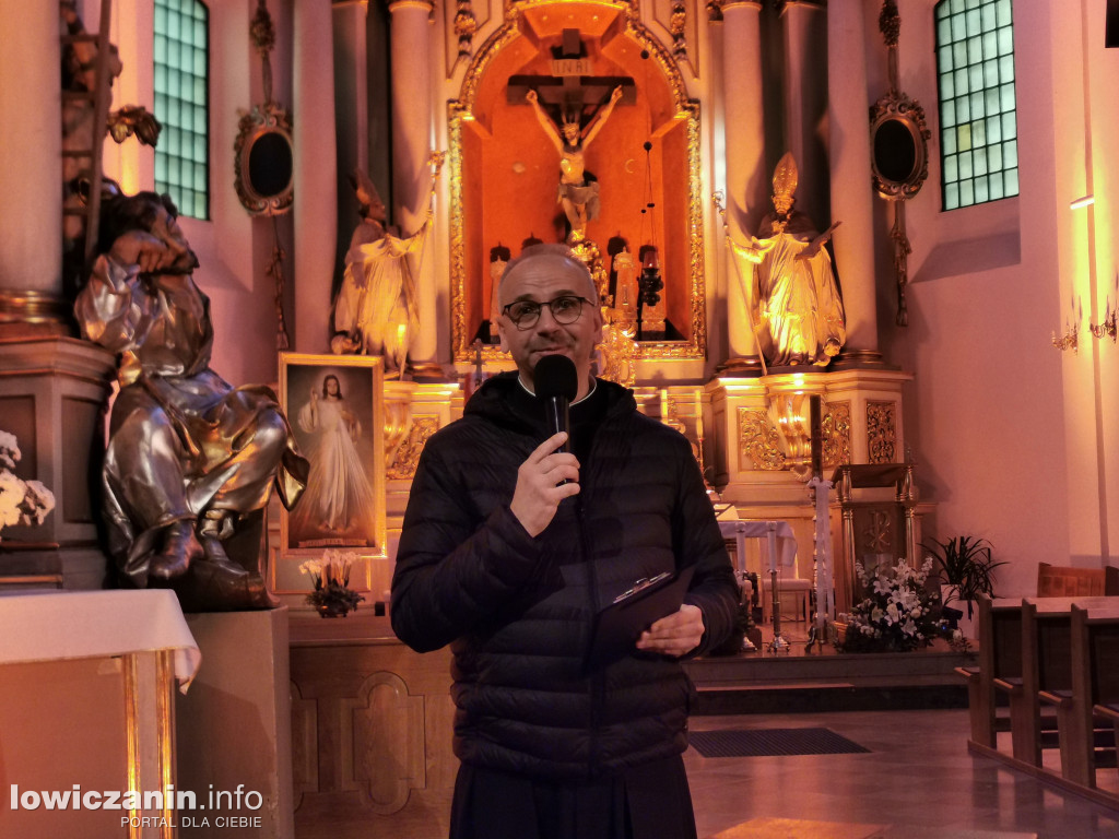 Koncert zespołu Jerycho w kościele pijarów w Łowiczu