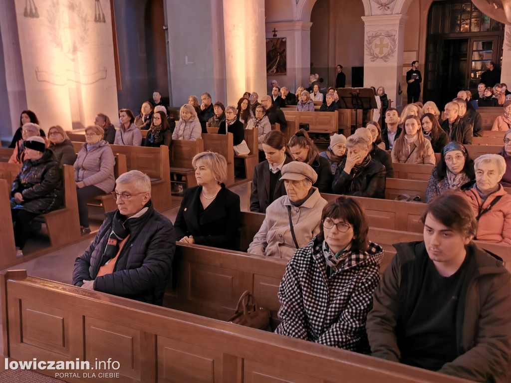 Koncert zespołu Jerycho w kościele pijarów w Łowiczu