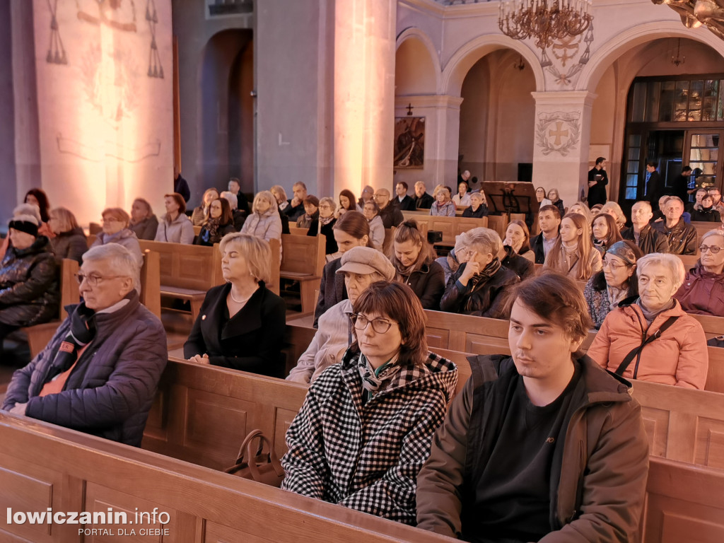 Koncert zespołu Jerycho w kościele pijarów w Łowiczu