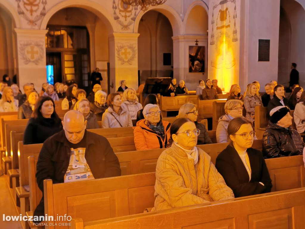 Koncert zespołu Jerycho w kościele pijarów w Łowiczu