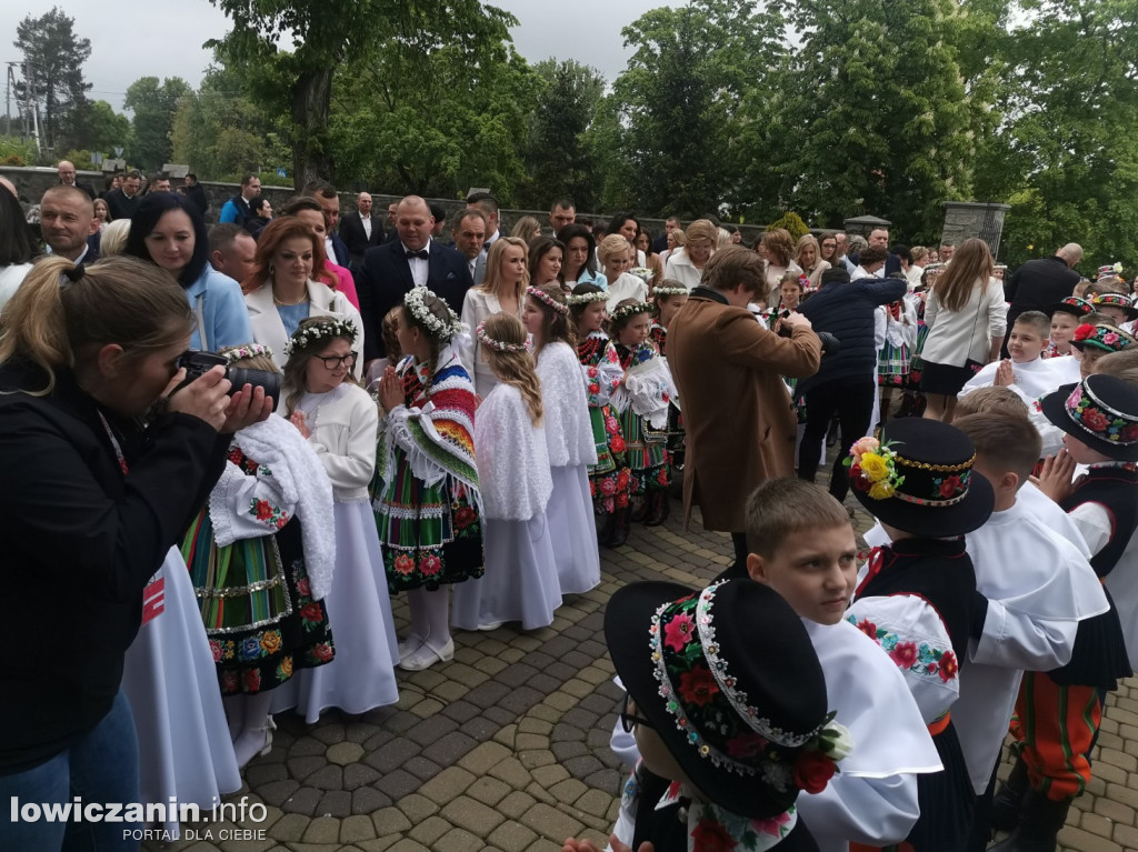 Pierwsza Komunia Święta w kościele w Domaniewicach