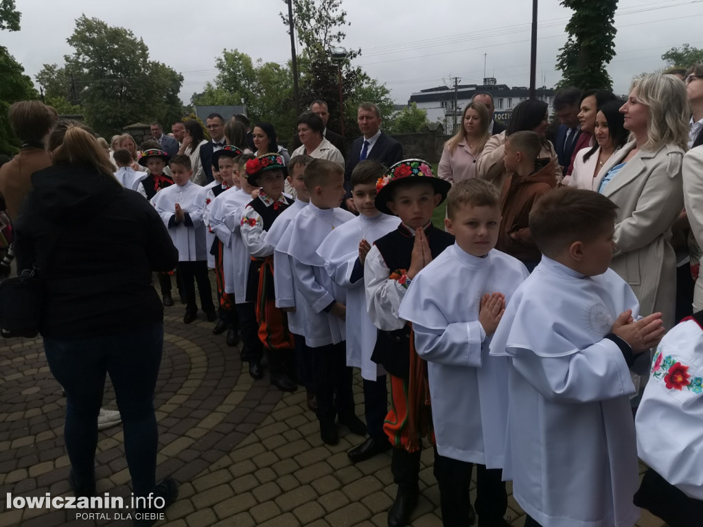 Pierwsza Komunia Święta w kościele w Domaniewicach