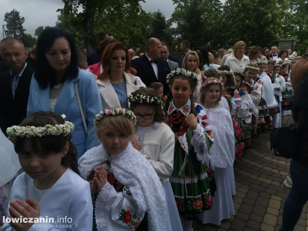 Pierwsza Komunia Święta w kościele w Domaniewicach
