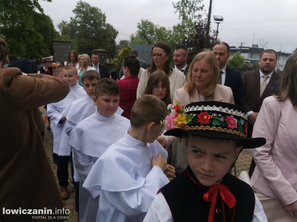 Pierwsza Komunia Święta w kościele w Domaniewicach