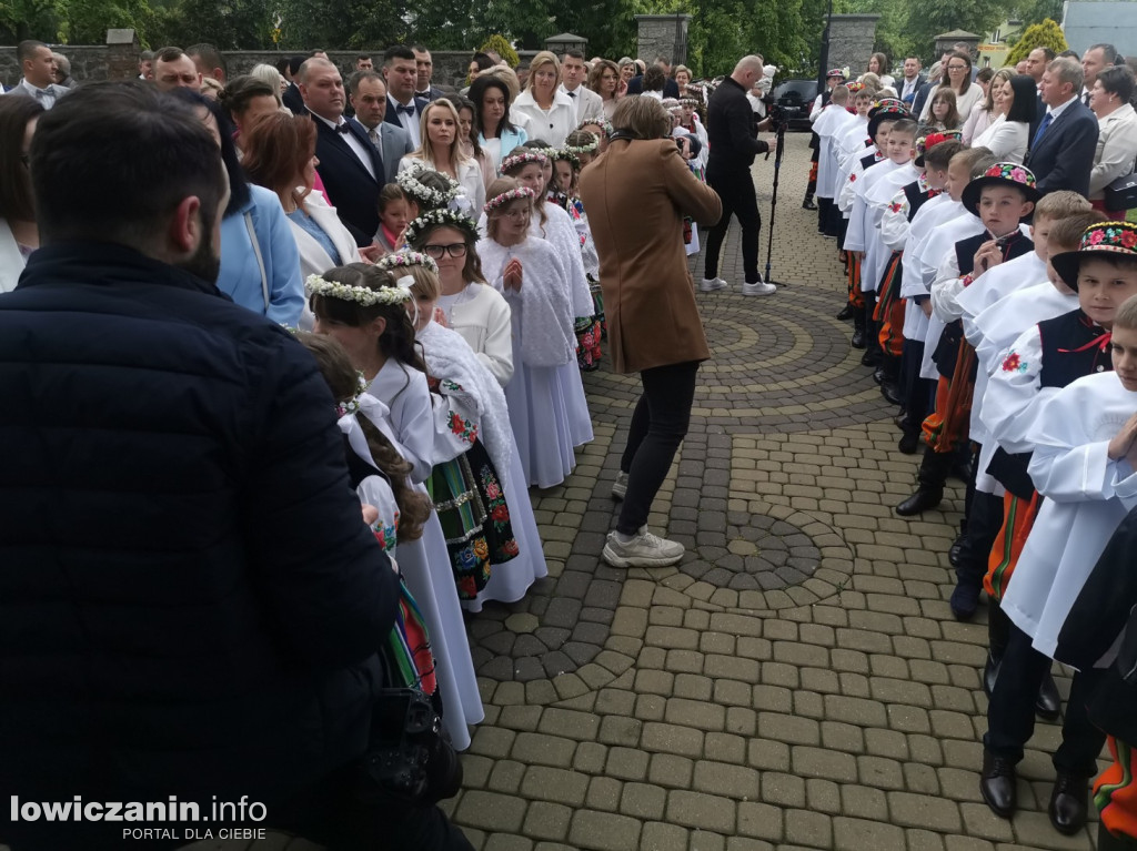 Pierwsza Komunia Święta w kościele w Domaniewicach