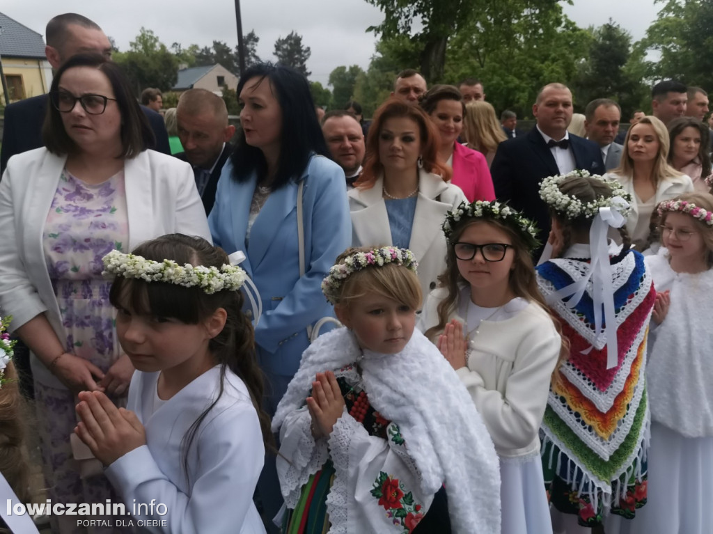 Pierwsza Komunia Święta w kościele w Domaniewicach