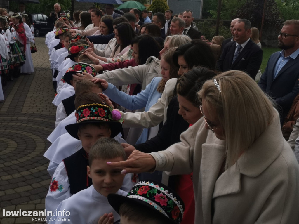 Pierwsza Komunia Święta w kościele w Domaniewicach