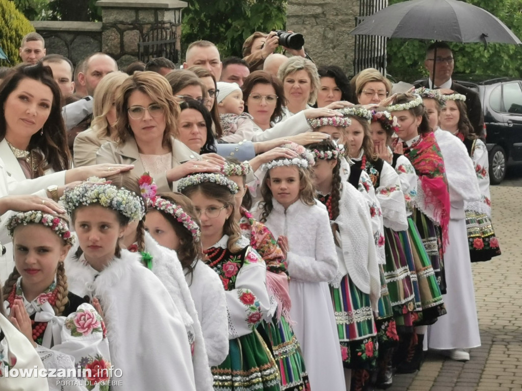 Pierwsza Komunia Święta w kościele w Domaniewicach