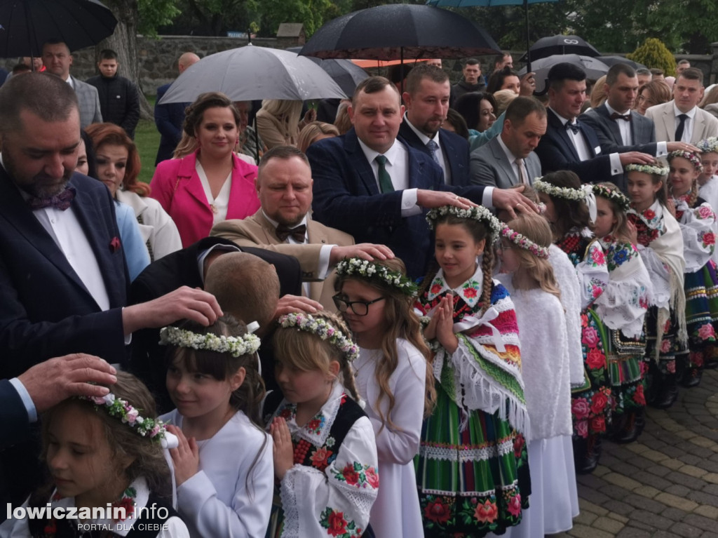 Pierwsza Komunia Święta w kościele w Domaniewicach